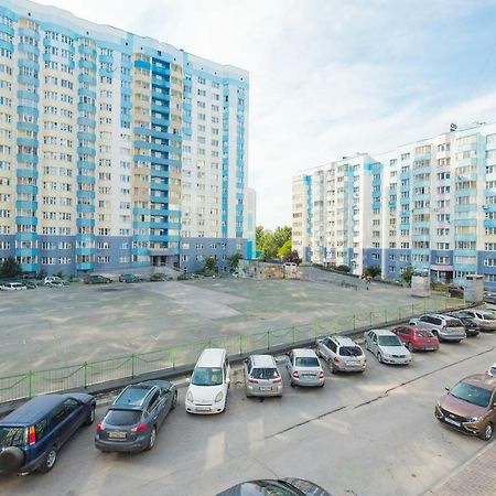 Nsk-Kvartirka, Gorskiy Apartment, 67 โนโวซิเบียร์สก์ ภายนอก รูปภาพ
