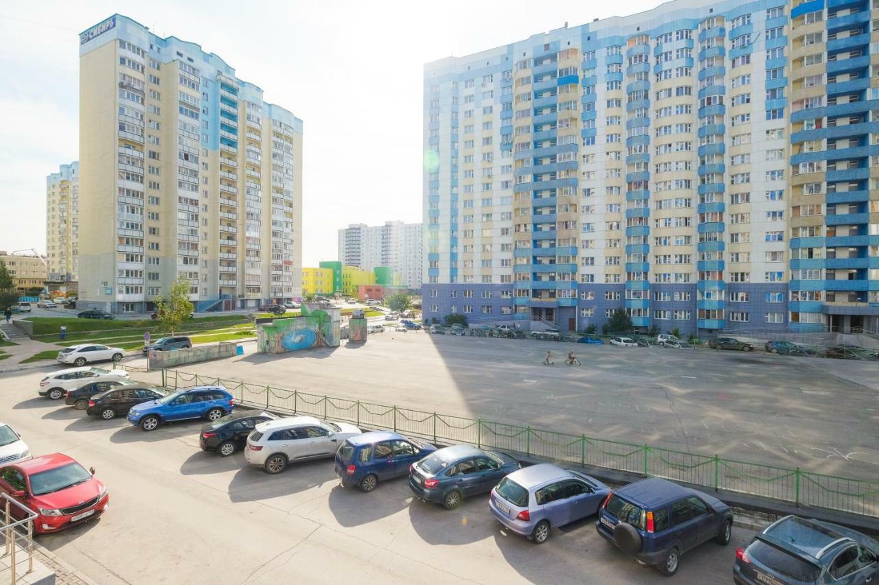 Nsk-Kvartirka, Gorskiy Apartment, 67 โนโวซิเบียร์สก์ ภายนอก รูปภาพ